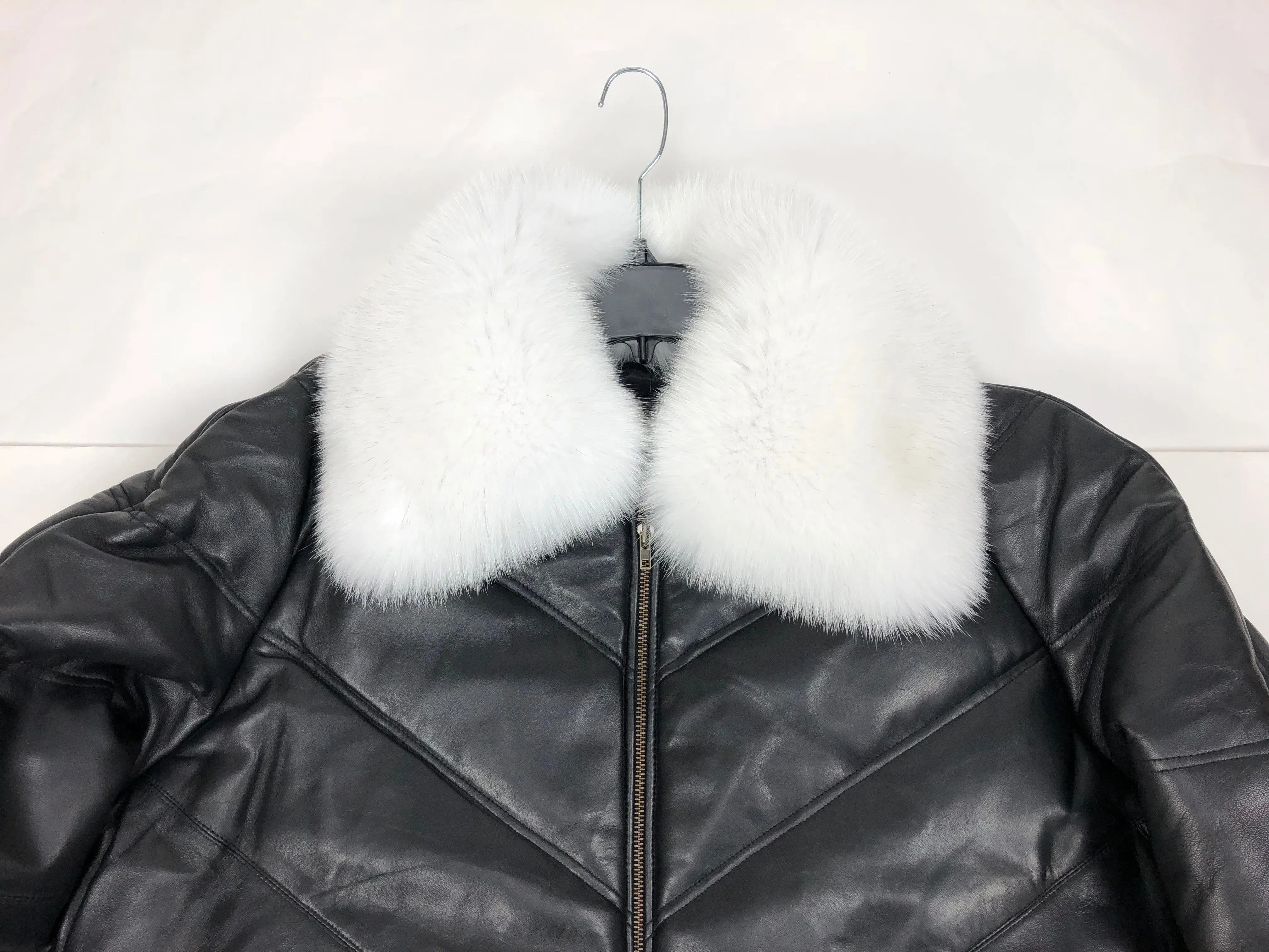 Men's V-Bomber Black Premium Pure White Fox Collar