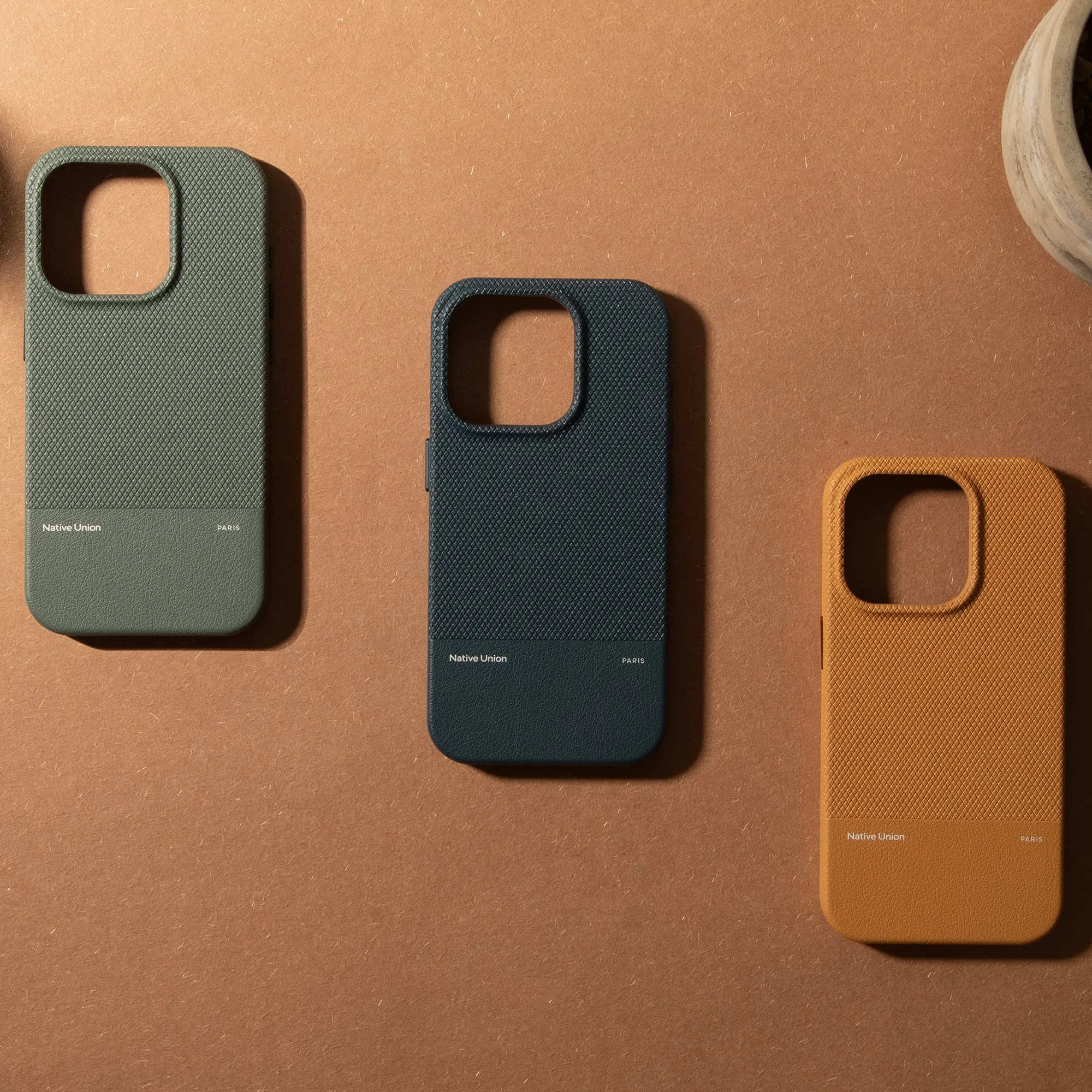 (Re)Classic Case For Iphone 16 Pro Kraft