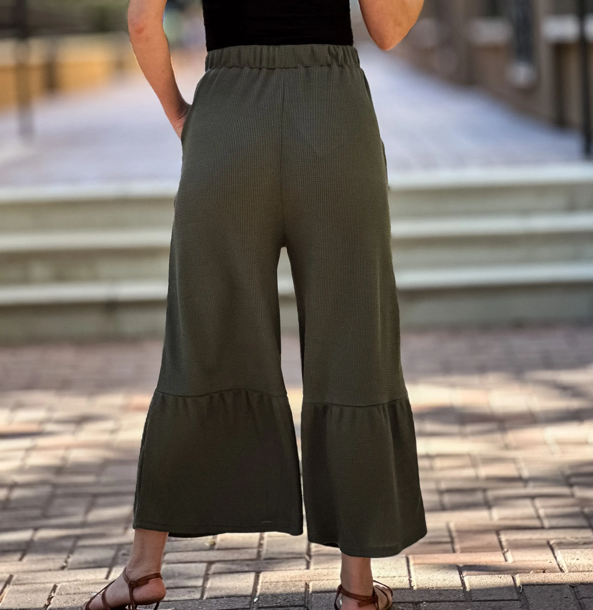 Thermal Tiered Wide Leg Crop Pants